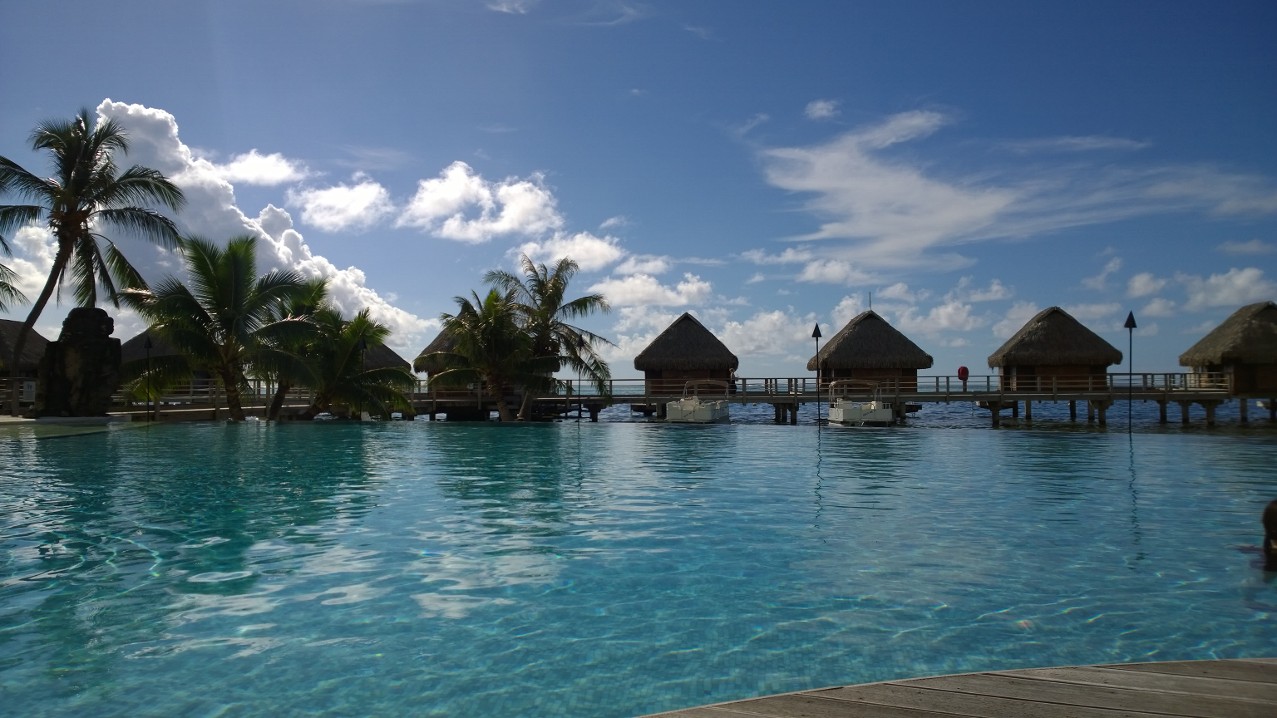 MDC 5 Reasons to Visit Moorea